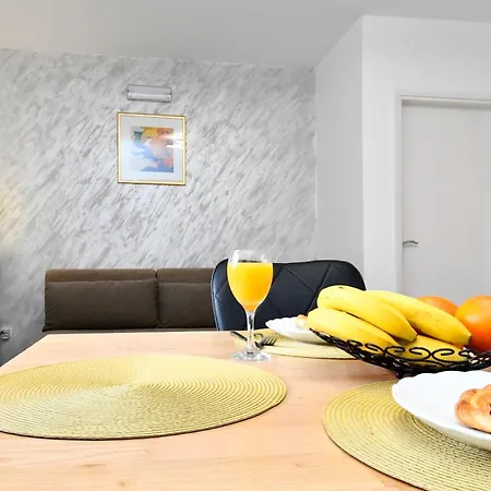 Pasko Apartment *
